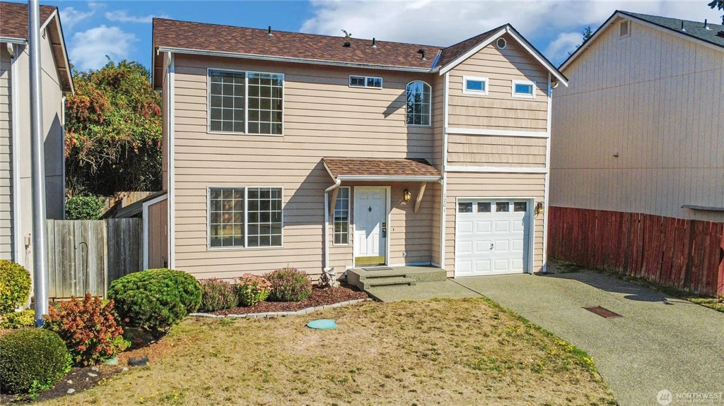 1201 126th St Ct E — Move-In Ready Raintree Park 2-Story